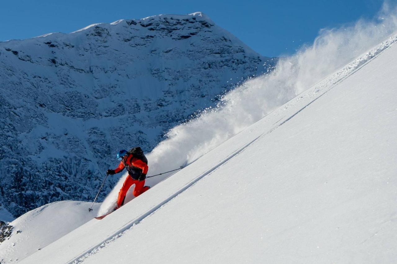 Kjosen Lodge, Lyngen. Lyngseidet エクステリア 写真